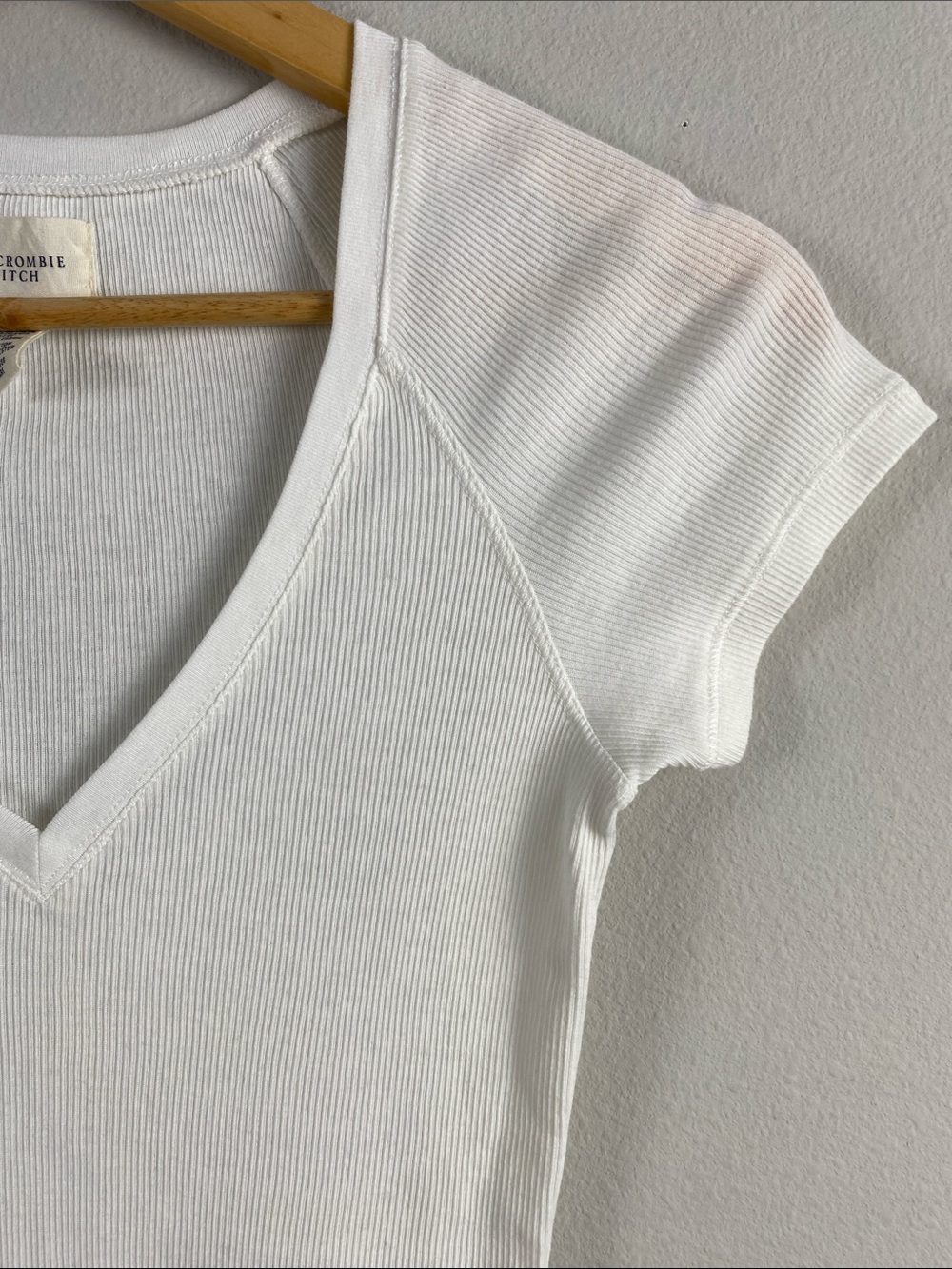 Abercrombie & Fitch Vintage Fitted Ribbed Short Sleeve Tee | Semi Sheer | White - Picture 10 of 14